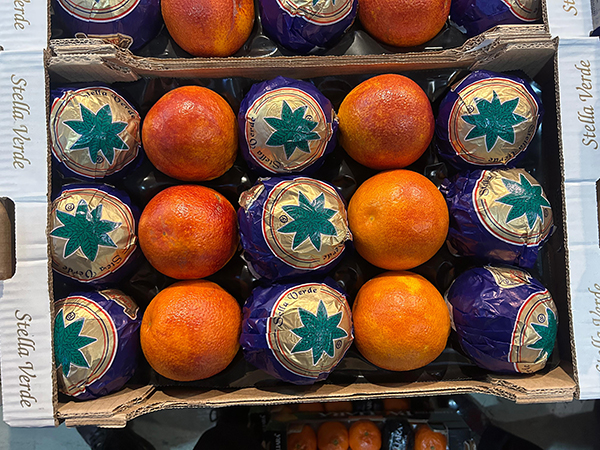 Arancia Tarocco cal. 4 Origine Sicilia, prezzo 2,50 euro al chilo